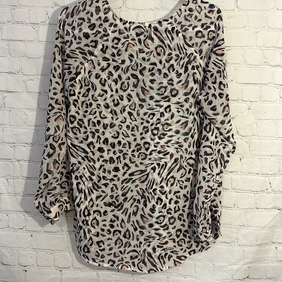 Cabi hi low double layer sheer blouse - Picture 5 of 6